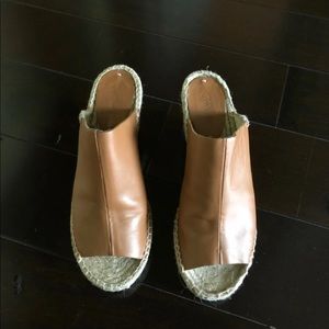 Soludo Tan leather wedge